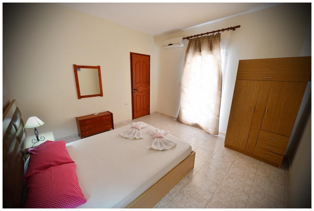 Anna Christina Apartments Метаморфоси Номер фото